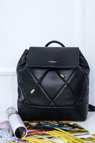 Backpack με καπιτονέ σχέδιο