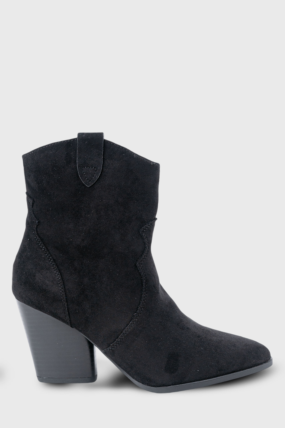 Suede μποτάκια με τακούνι Suede μποτάκια με τακούνι