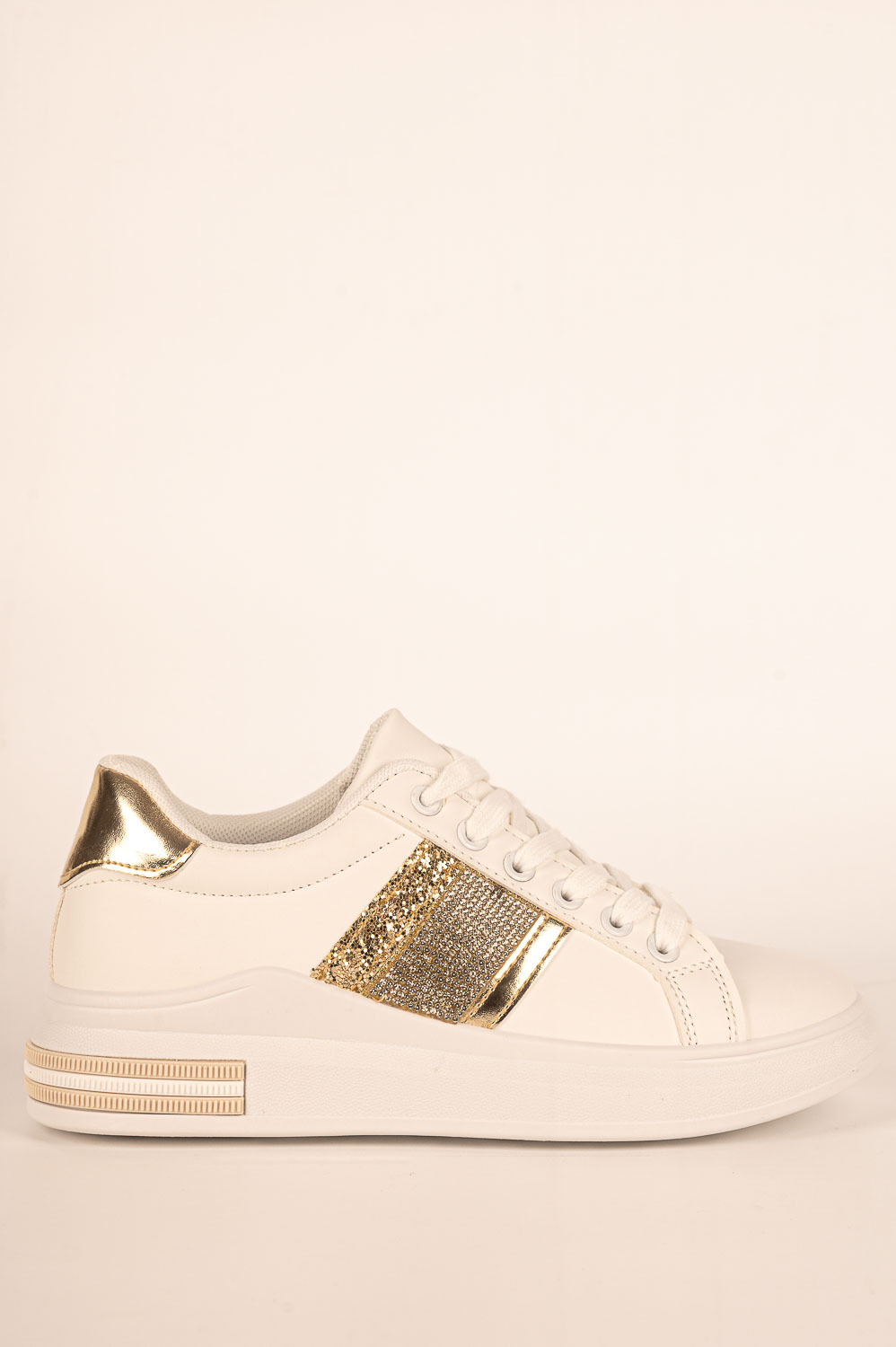 Sneaker με σχέδια και Strass