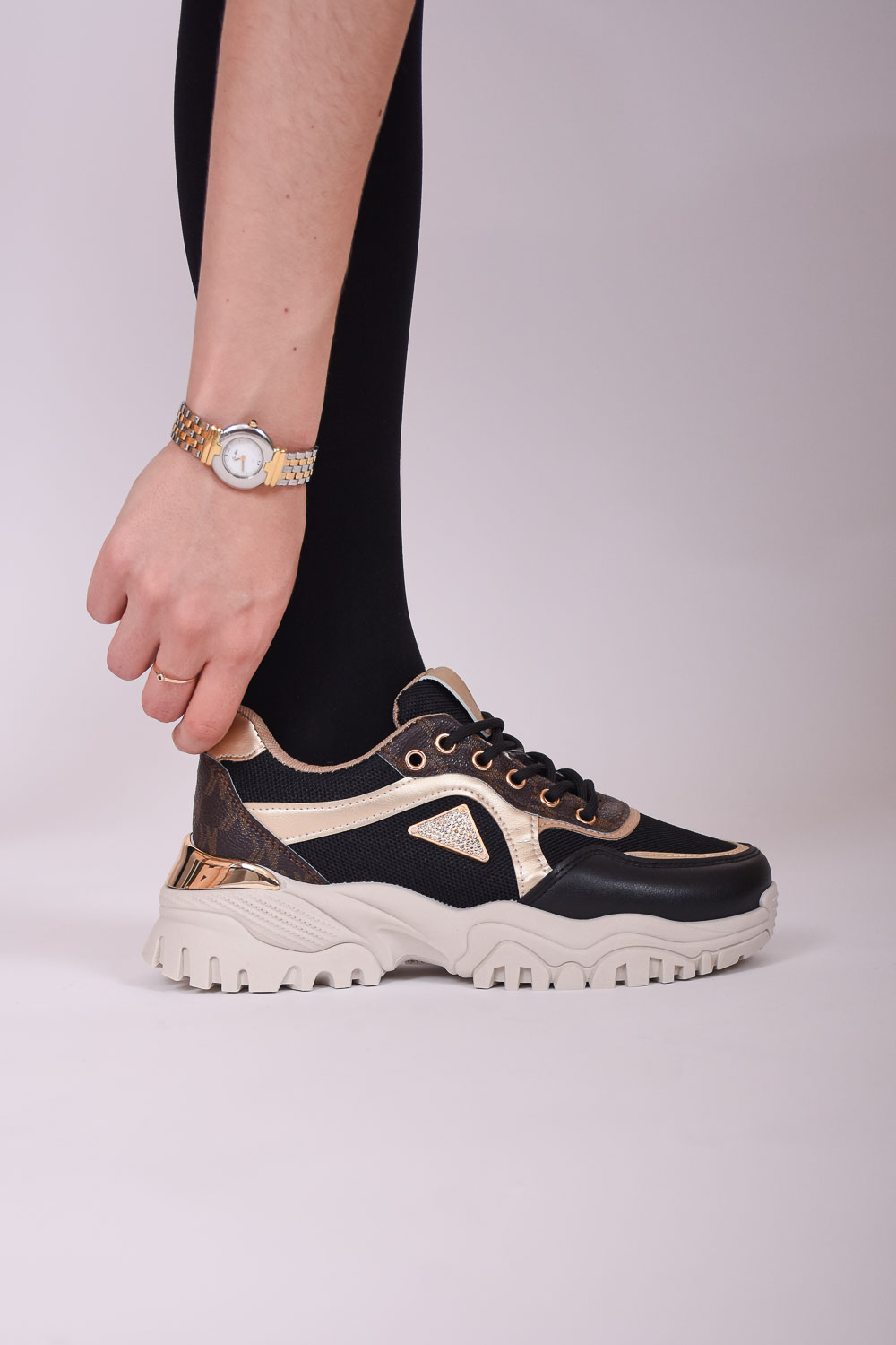 Γυναικεία Sneakers με Λεπτομέρειες και Στράς